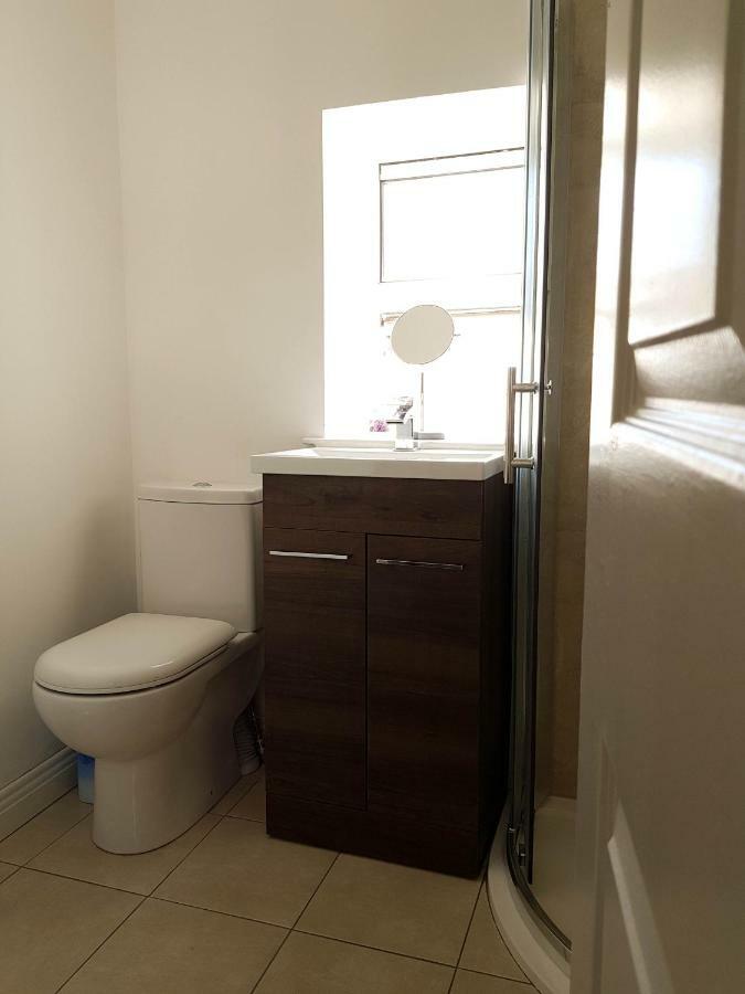 Townhouse In Centre Of Cobh Apartment Bagian luar foto