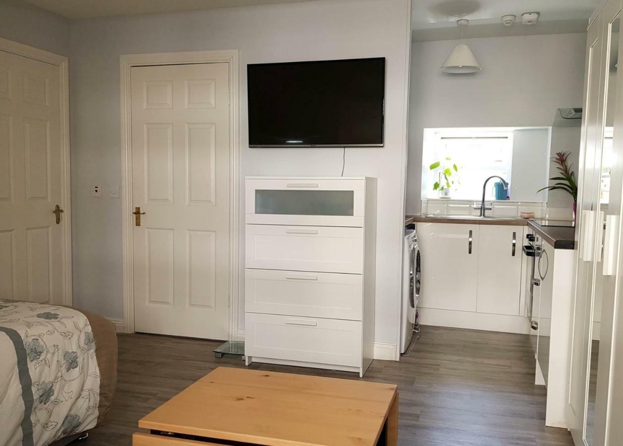 Townhouse In Centre Of Cobh Apartment Bagian luar foto